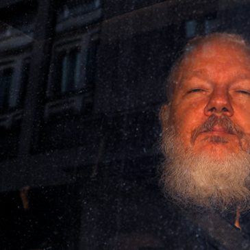 Assange, los informantes y la impunidad para crímenes de EEUU