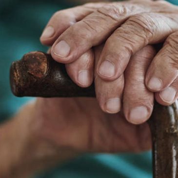Maltrato, violencia y ocaso de la vejez en la pandemia