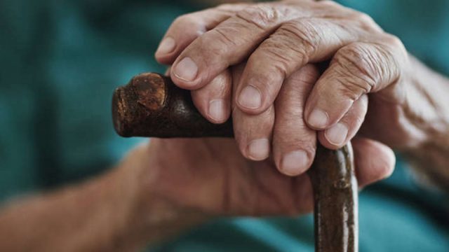 Maltrato, violencia y ocaso de la vejez en la pandemia