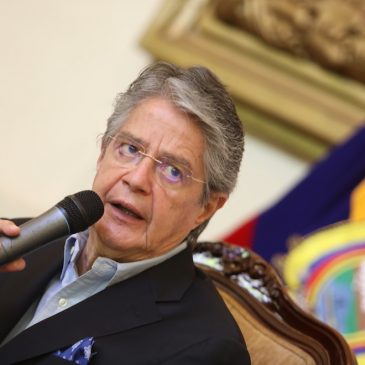 ¿Lasso, debe ser destituido?
