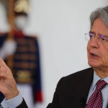Multimillonario con fraudulenta carcaza de “presidente”