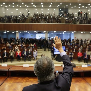 Corruptos y corruptores deben irse a su casa