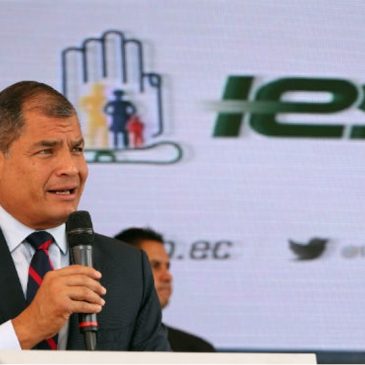 El principal golpe al IESS, lo propinó Correa